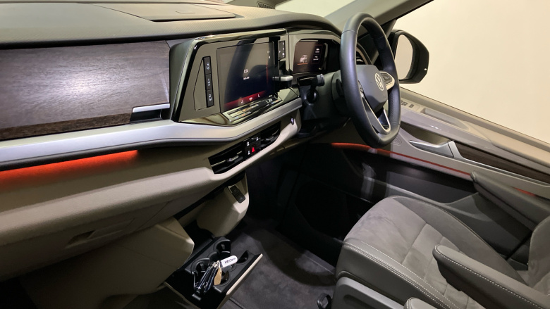 Volkswagen Multivan 2.0 TDI Style 5dr LWB DSG Diesel Estate